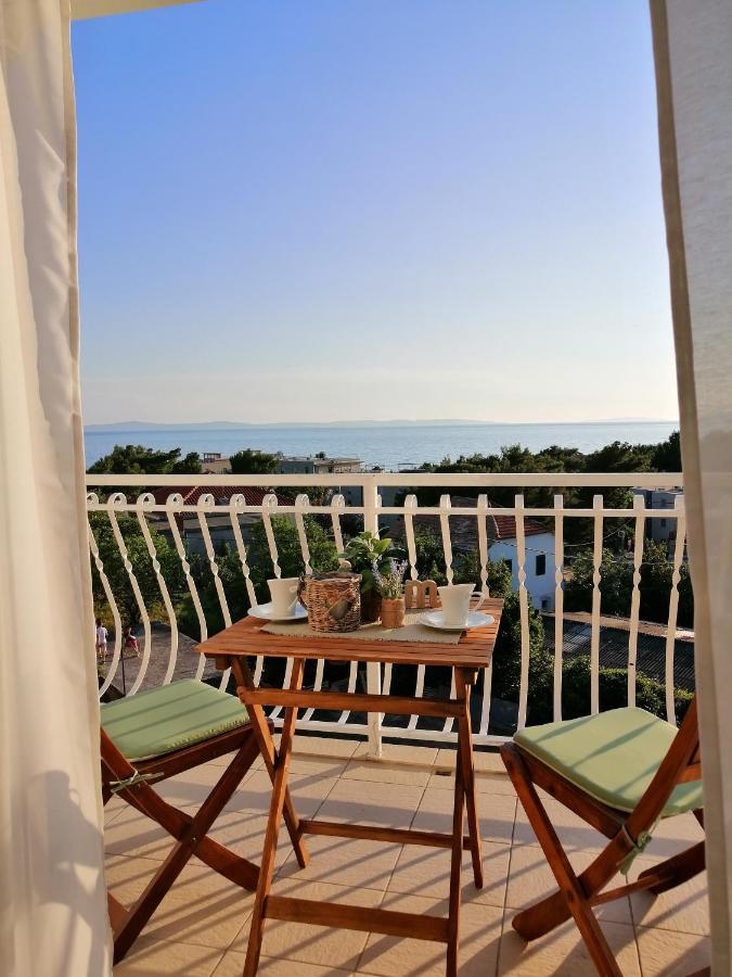 Apartment Near The Sea-Self Check-In Podstrana Kültér fotó