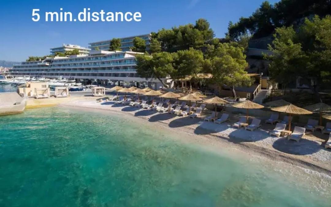 Apartment Near The Sea-Self Check-In Podstrana Kültér fotó