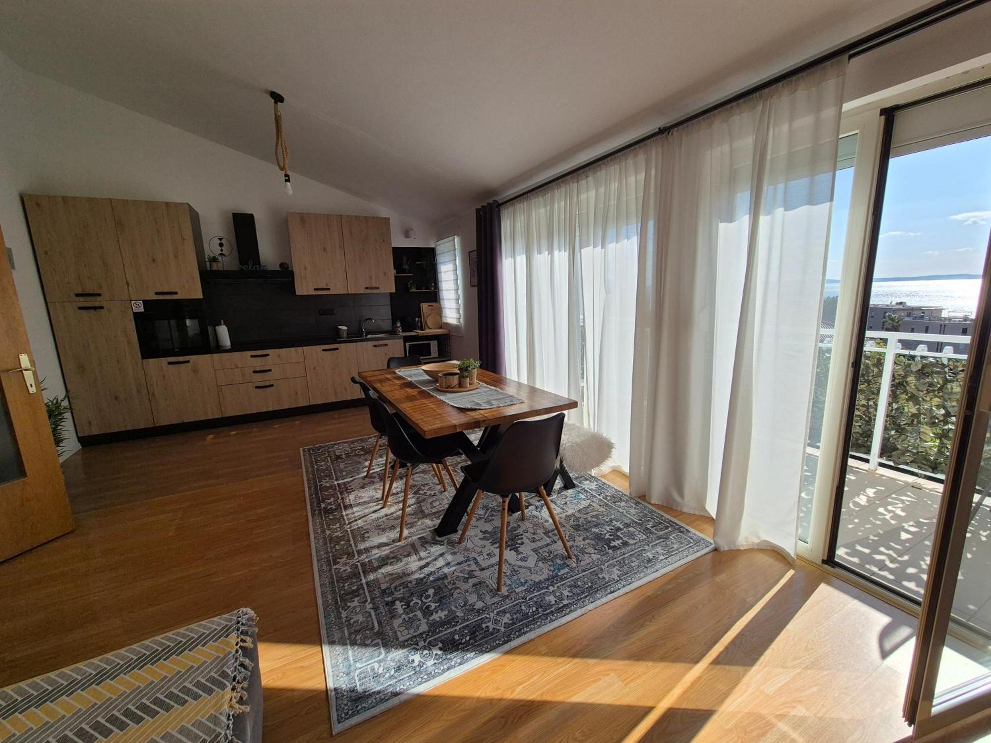 Apartment Near The Sea-Self Check-In Podstrana Kültér fotó